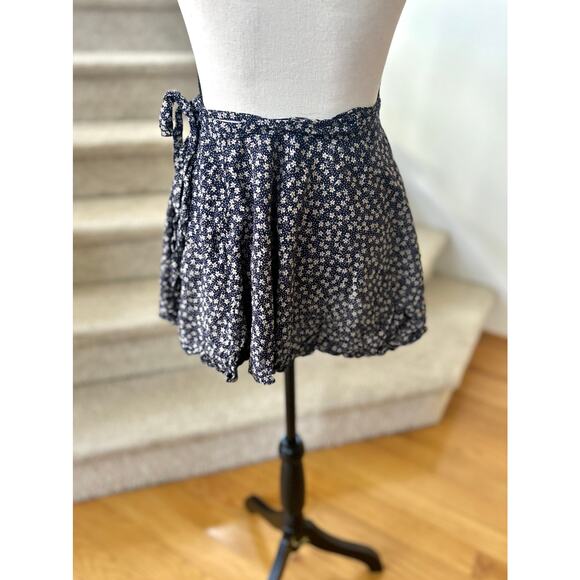 Ralph Lauren Denim Supply Navy Blue Ditzy Floral Micro Mini Wrap Tie Skirt - Picture 3 of 6